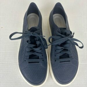 Crocs-Lite Ride-navy sneakers-woman’s 7-FLAW